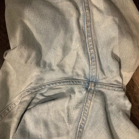 Distressed Boyfriend - Picture 3 of 3